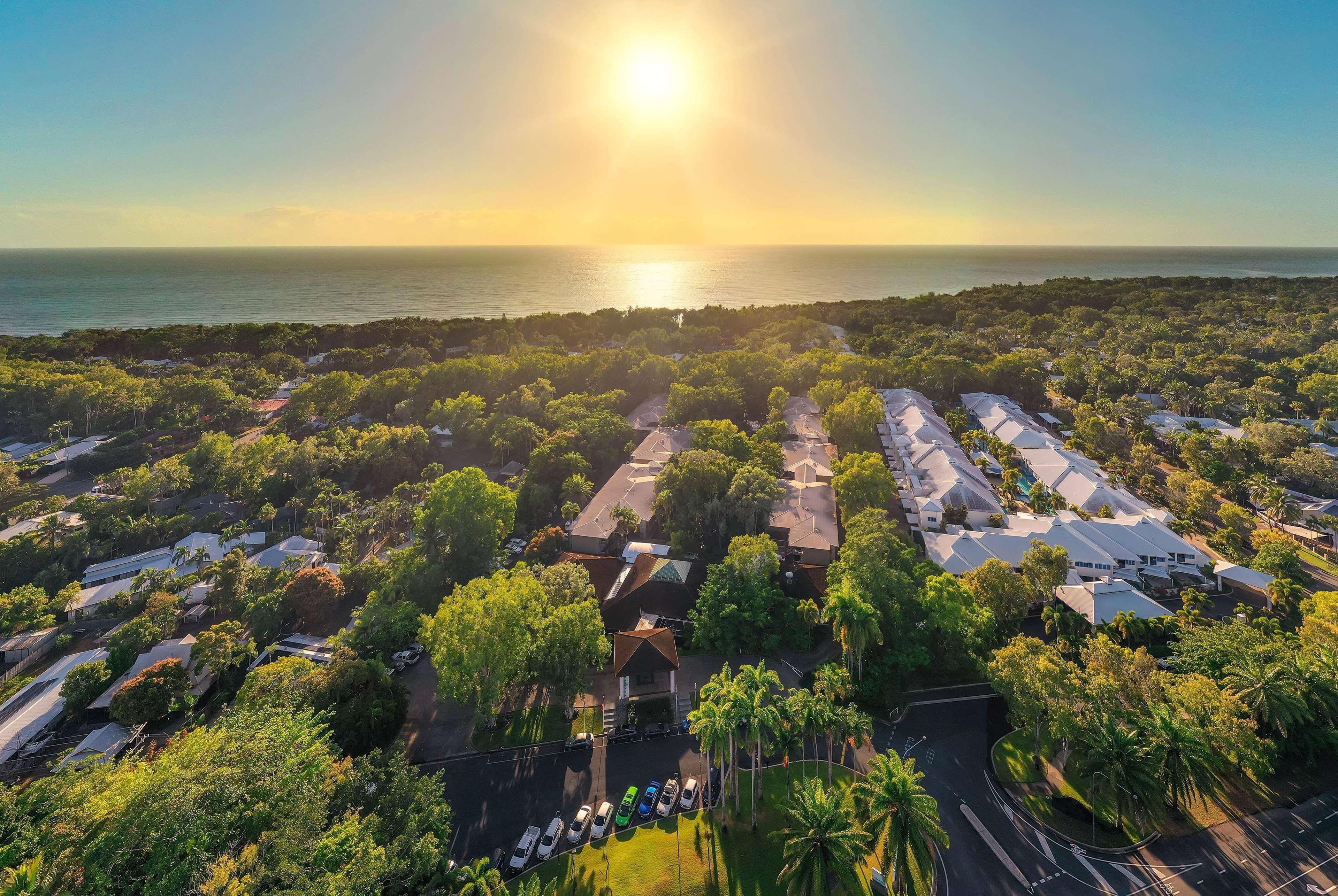 Ramada Resort By Wyndham Port Douglas Kültér fotó